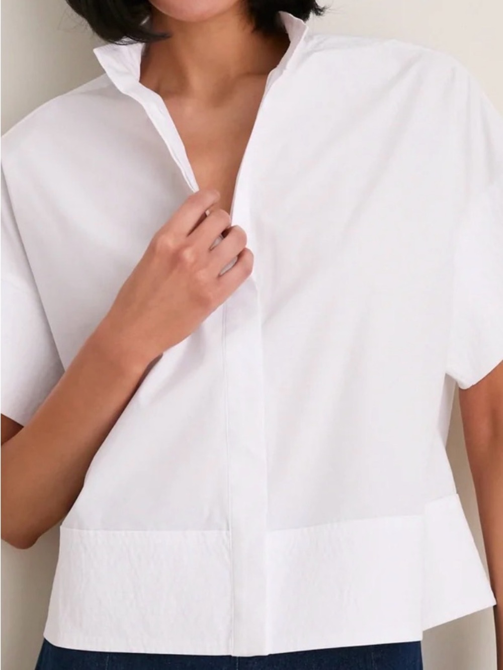 Tuckernuck Women's White Solid Collared Short Sleeve Woven Button-Up, S - Picture 2 of 3